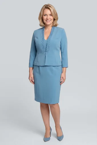 Costum albastru cu decolteu perlat