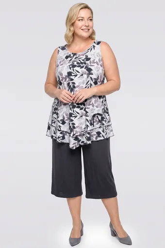 copie a copie a compleu negru cu cardigan din dantelă