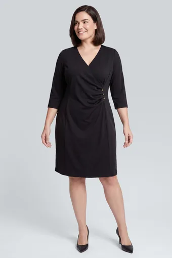 Rochie neagră cu volane modelatoare