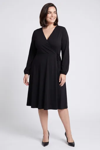 Rochie neagră cu legătură în talie